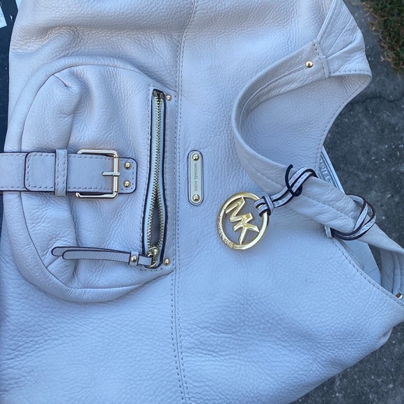 Michael kors! Shoulder Purse - Picture 4 of 4
